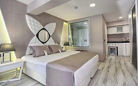 Demonti Hotel